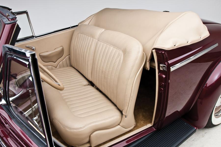 Интерьер LaSalle Custom Convertible Coupe (38-5067) 1938 года  (фото 5 из 20)